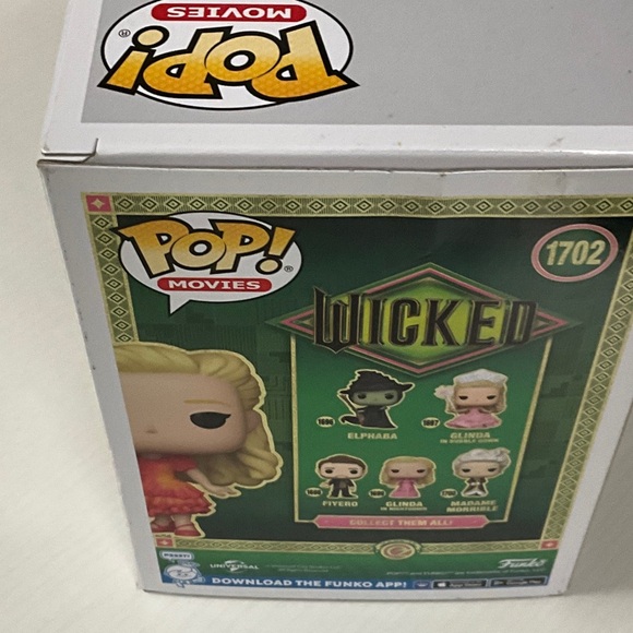 Funko Pop! Glinda in Red Dress - Picture 2 of 3